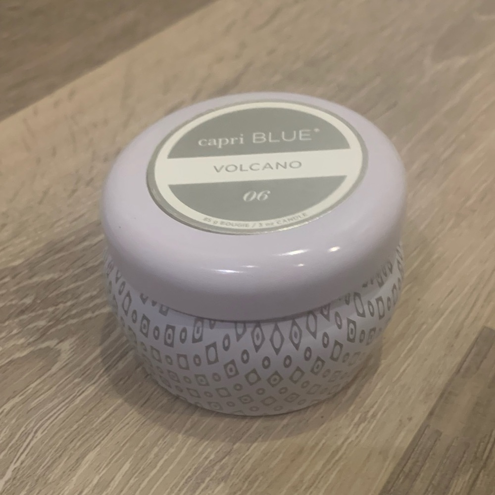 Mini volcano candle